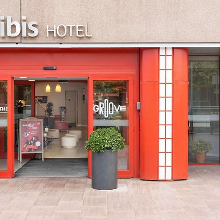 Ibis Barcelona Meridiana Exterior photo